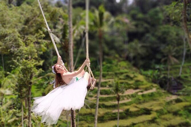 2-Day Experience Bali: Most Popular Tour - Day 1: Waterfall views, sacred springs, spice gardens, and Ubud basics