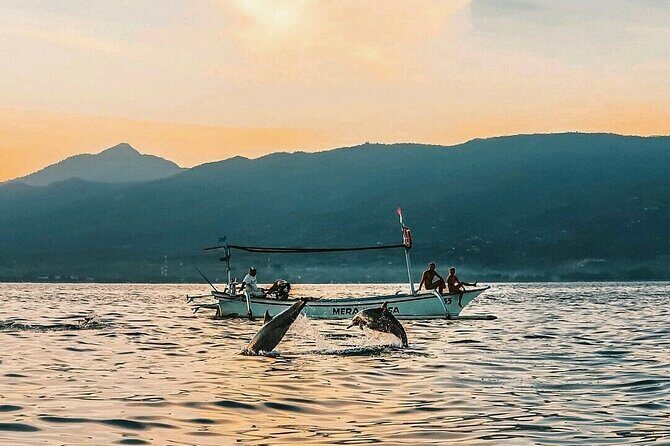 All inclusive Lovina Dolphins Sunrise tour, Waterfall & Temple - Timing and packing: how to avoid a miserable day