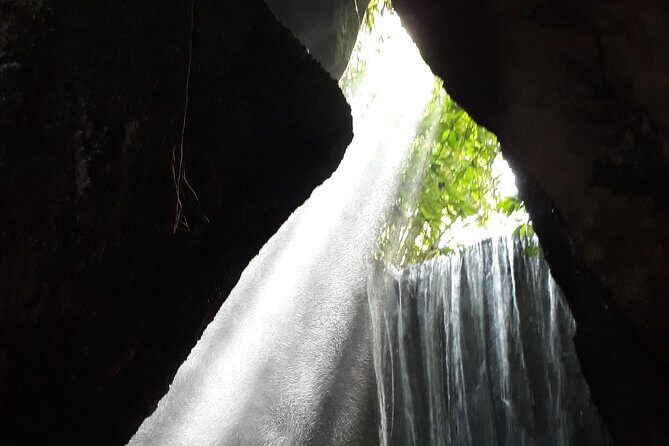 Amazing 4 Day Bali Tour Packages - Day 1 in Ubud: Celuk crafts, rice terraces, coffee, and Tegenungan waterfall
