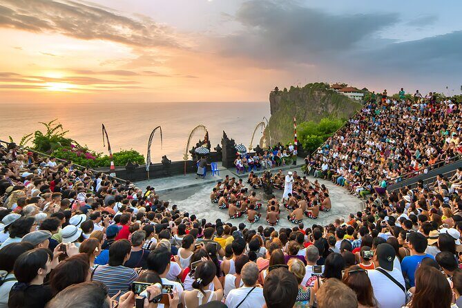 Amazing Tanah Lot and Uluwatu Temple Tour - Stop 1: Taman Ayun Temple and its water-garden calm