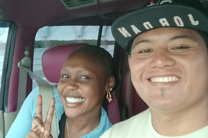 Bali Airport Transfer Shuttle Service - The ride to Seminyak: A/C comfort, bottled water, and the value of being on time