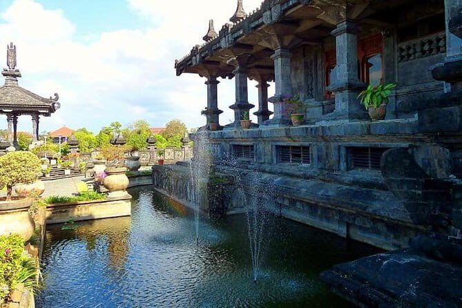 Bali Car-Charter: Half Day Denpasar City Tour - Bajra Sandhi Monument: Renon’s green field and Balinese architecture