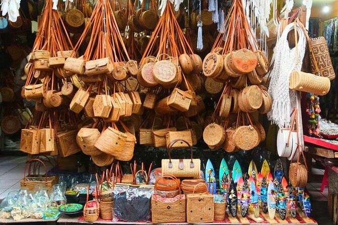 Bali Cultural Experience - Stop 2: Ubud Palace, carvings, and the stone guardian toad faces