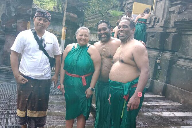 Bali Culture And Spring Temple Private Guided Tour - A Traditional House Compound (Gung Aji): Learning the Layout Behind Daily Life