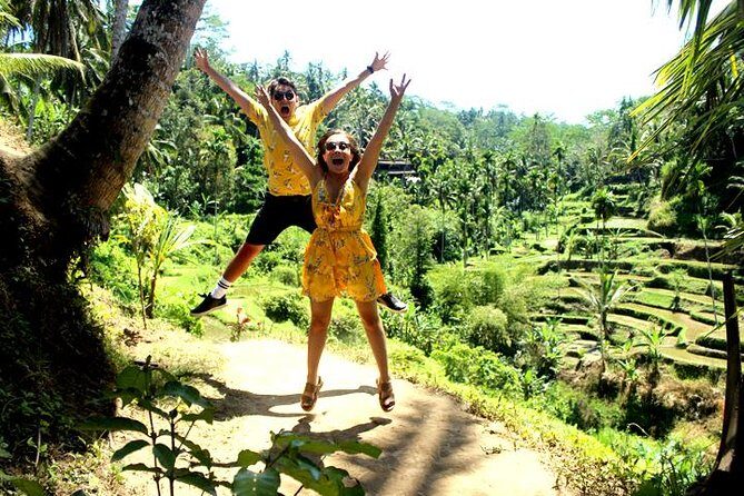 Bali Day Trip: Ubud Temples & Hidden Waterfalls - Tegalalang Rice Terrace Time: Traditional Irrigation and Photo Spots