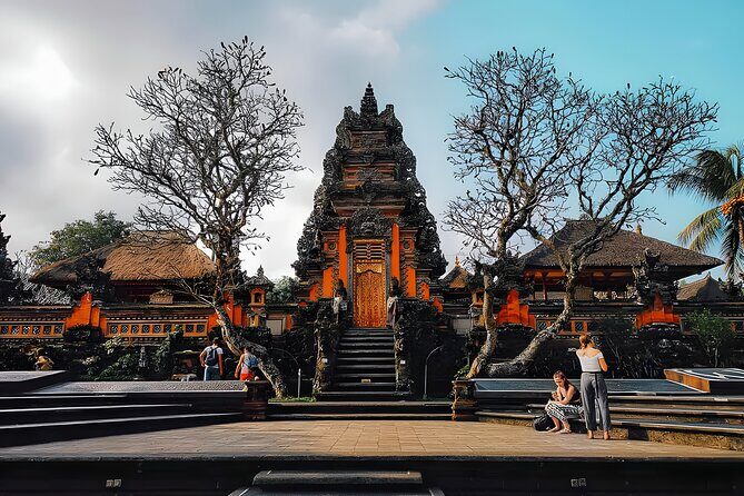Bali Full-Day Car Charter: Ubud and Kintamani Volcano Trip - Stop 7: Ubud Traditional Art Market and Souvenir Reality Checks