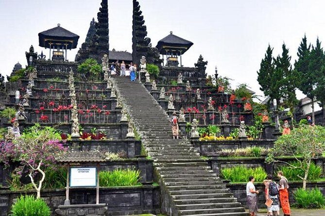 Bali Full Day Tour - Bali Temple Tour - Batubulan Barong & Kris dance: the performance stop that sets the tone