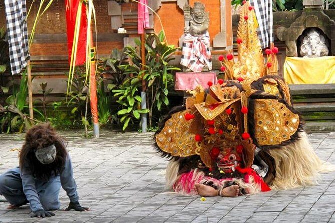 Bali Full Day Tour – Ubud and Batur Volcano - Batuan’s temple stop, then Tegenungan: short sacred moments and a big waterfall break