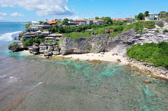 Bali Halfday Tour Uluwatu - Uluwatu Temple on the cliff: sunset views and a chance at kecak