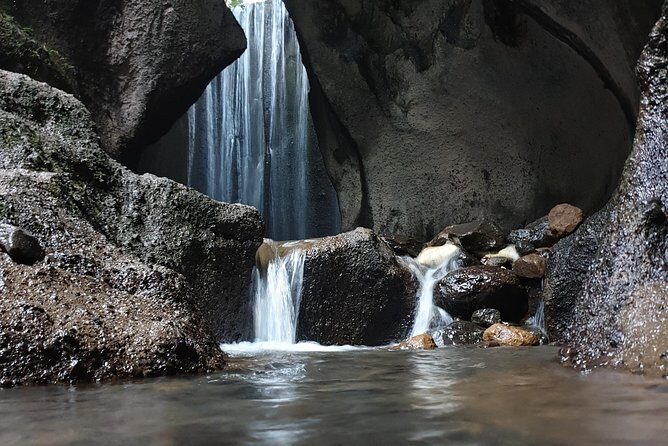 Bali Instagram Tour : Heaven Gate Tour - Tirta Gangga - Tukad Cepung Waterfalls - Entering the Gates of Heaven at Lempuyang Temple (and getting the volcano shot)