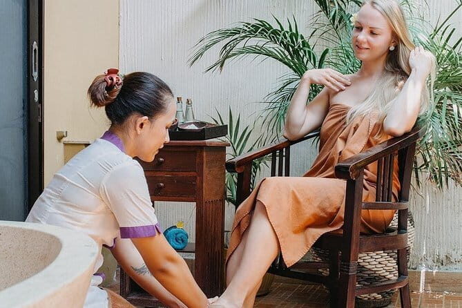 Bali Kuta Luxury Spa Massage Scrub Flowerbath 2 Hour treatment - The flower bath end finish: why the last 15 minutes matter