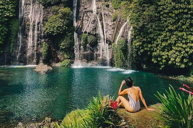 Bali Private Tour: Handara Iconic Gate, Watefall and Temple - Stop 3: Ulun Danu Beratan Temple on Lake Bratan