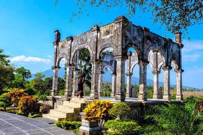 Bali Royal palaces (observe tour) - Stop 3: Ujung Water Palace (Taman Ujung) and Versailles-style royal ambition