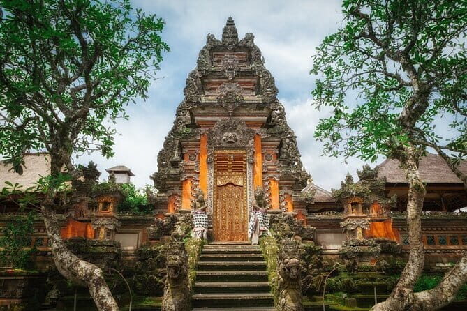 Bali: Ubud (Temple, Spring, Rice Terraces, & Waterfall) - Optional add-ons: temples, palace vibes, markets, and Candi Bentar