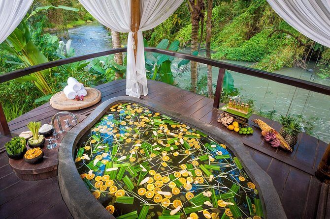 Bali's Spiritual Pillars - Uluwatu Temple Tour - Entering Uluwatu Temple: Sacred Meaning Plus Big Views