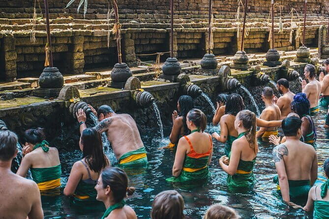 Best Day Tour - #3 World Cleanest Traditional Village - Tirta Empul Temple: Holy Spring Purification, Up Close