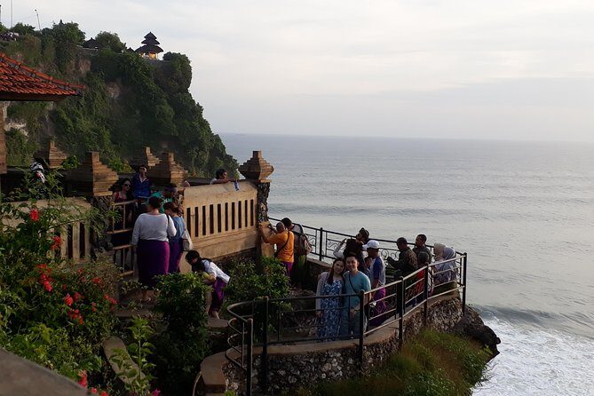 Best of Bali Tanah Lot & Uluwatu Temple Tour Package - Tanah Lot Temple: Sea Temple Views in a Big Opening Act