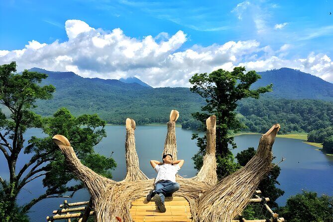 Best of North Bali Tour, Hot Spring, Waterfall, Lake Temples - Brahma Vihara Arama Buddhist Monastery: Gardens, Marble, and a Temple Story