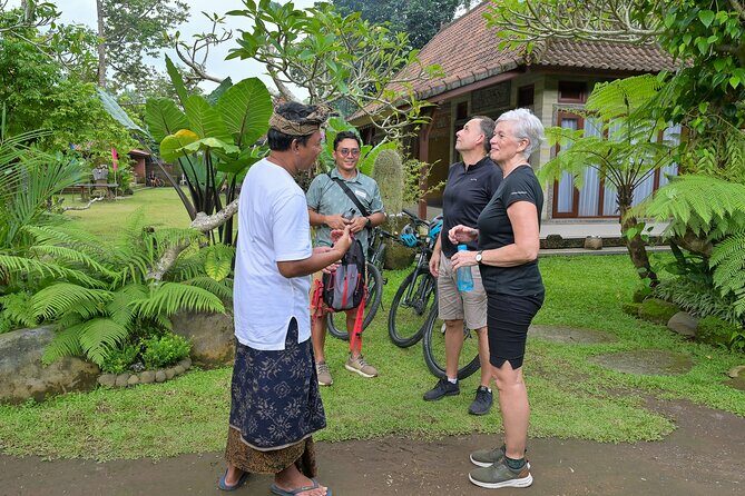 Cycling and Cooking Class in Ubud - Coffee at a family compound: small stop, strong payoff
