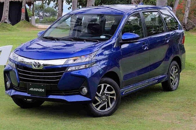 Departure Transfer from Seminyak, Kerobokan to Bali Airport (DPS) - Luggage, Surf Boards, Golf Gear, and Group Reality