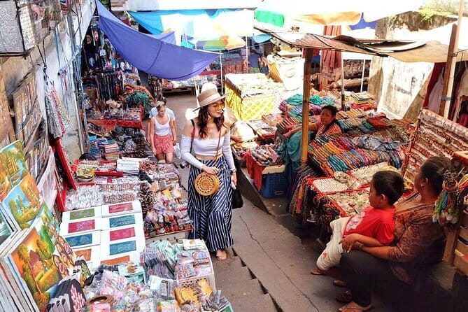 Exploring Bali in 3 Days: Discover Top Places in Bali - Day 2 across the Bedugul area: Taman Ayun, Leke Leke, Ulun Danu Bratan, Jatiluwih, and Tanah Lot