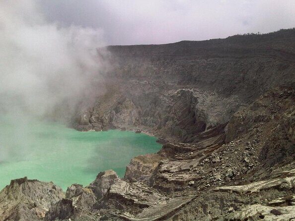 From Bali: 24-Hour Kawah Ijen Blue Flames, Dinner & Room - Key things to know before you go