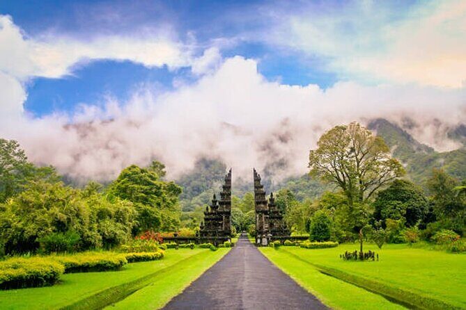 Full Day Tour Bedugul Sightseeing and Tanah Lot Temple - Stop 3: Handara Iconic Gate for fast, high-impact photos