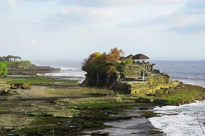 Half Day Tour: Tanah Lot Sunset & Taman Ayun Temple Included Entrance Ticket - Timing, crowds, and how to get the best sunset experience