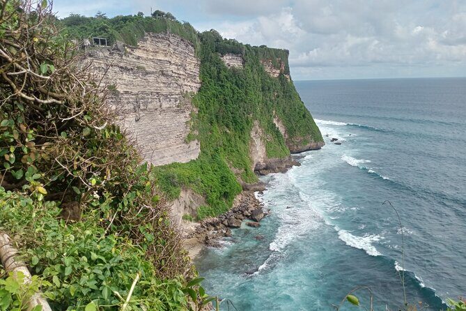 Half Day Uluwatu Temple And Kecak Dance Private Guided Tour - Is the sunset upgrade and Jimbaran dinner worth it?