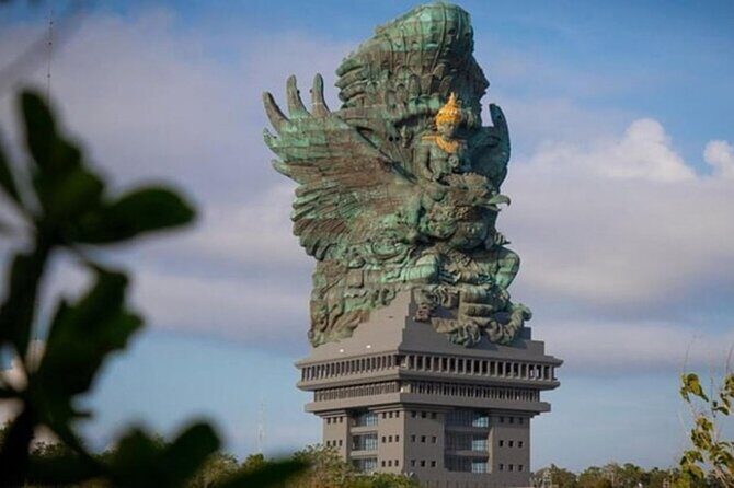 Indonesia: Garuda Wisnu Kencana - The Statue Experience: Materials, Crown, and That Big-Scale Feeling