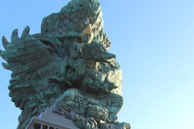 Indonesia: Garuda Wisnu Kencana - Lotus Pond: Joged Bumbung at 17:00