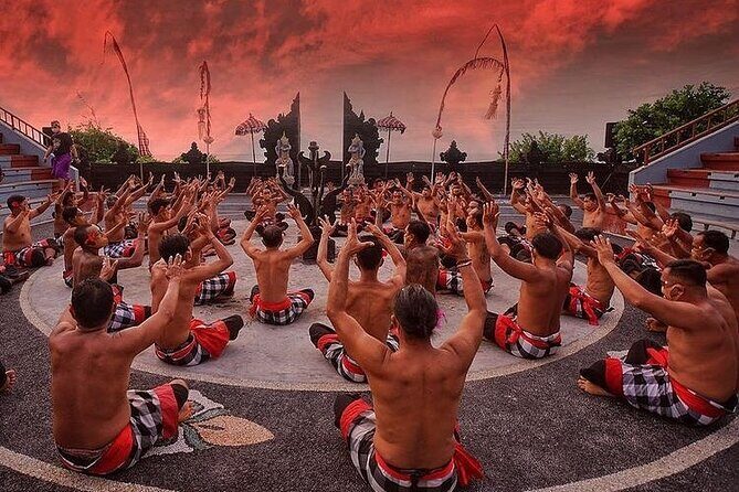 Kecak Fire Dance and Sunset at Uluwatu Temple All Inclusive - Uluwatu Temple: what you’ll see and how to handle it