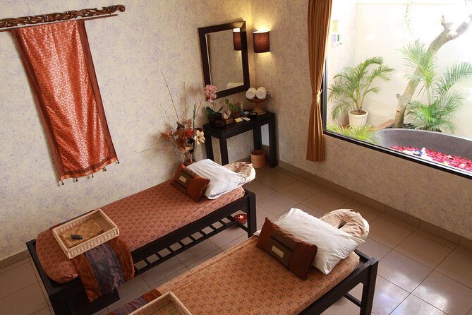 Kuta Bali Massage 90 Minutes with Transfer - Arriving at the spa lobby: welcome drink, foot wash, and shower