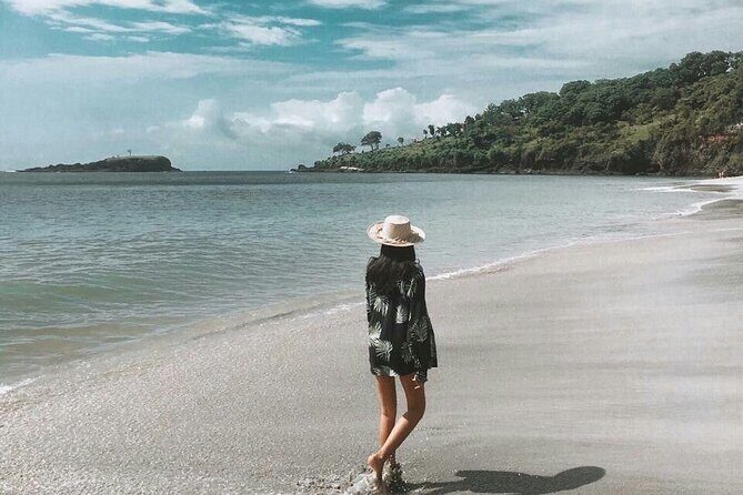Lempuyang Luhur Temple Gate Of Heaven Tour Car Charter - Virgin Beach With Lombok in View: How to End the Day