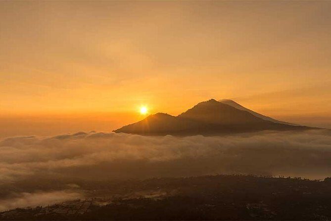 Mount Batur Sunrise Trekking and Natural Hot Spring - Key moments that make this tour feel easy