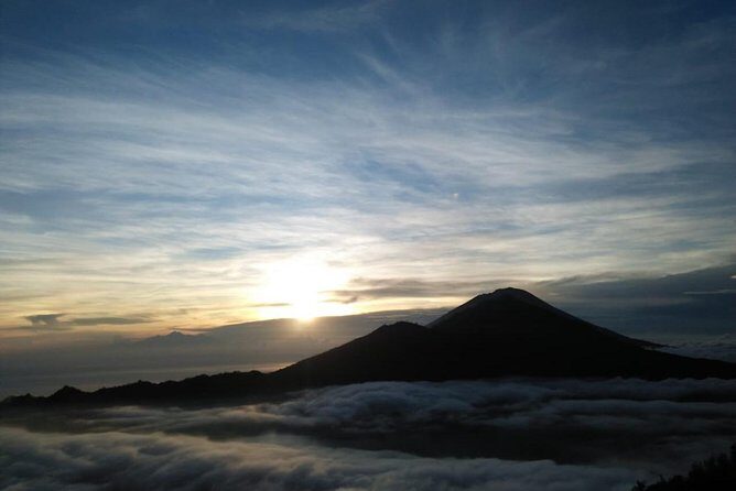 Mount Batur Volcano - Sunrise Trekking with White Water Rafting - The Ultra-Early Pickup: What Happens Before the Climb
