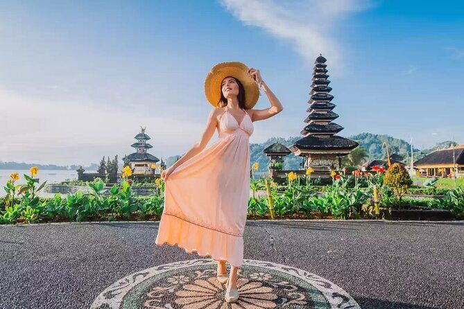 North Bali Hidden Gems Tour Ulun Danu Temple Twin Lakes Waterfall - Quick highlights