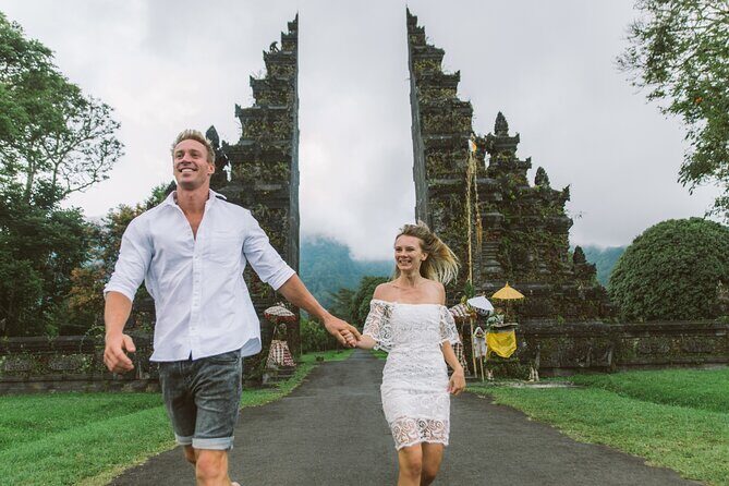 North Bali Hidden Gems Tour Ulun Danu Temple Twin Lakes Waterfall - Stop 1: Ulun Danu Bratan Temple and the lake-temple mood