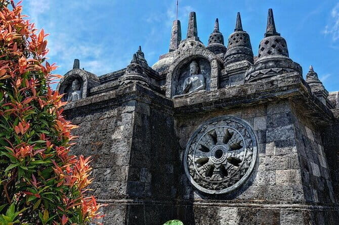 North Bali highlights: Buddhist temple, Waterfall & hot spring - Banjar Hot Springs: your “switch off” break