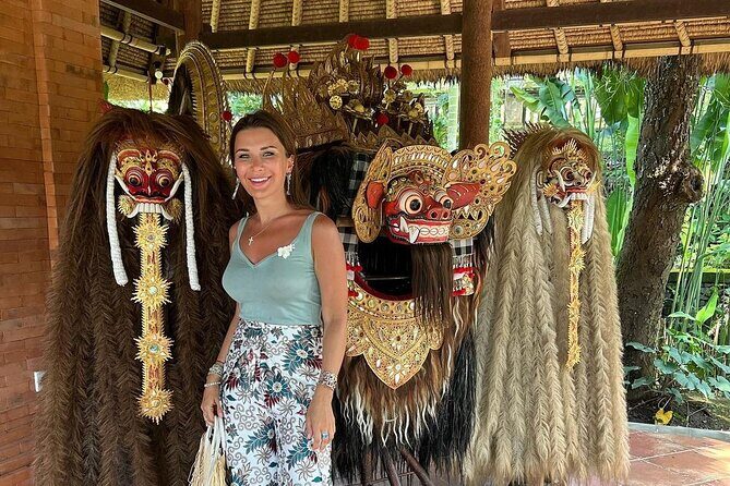 Northern Bali Tour - Private Full Day Tour - All Inclusive - Handara Iconic Gate: 30 minutes for the camera