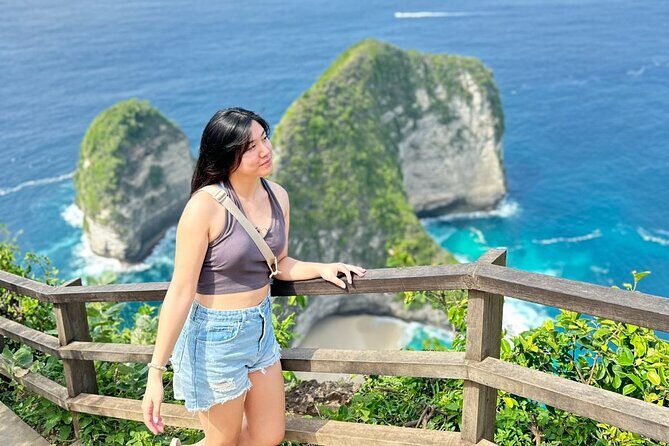 Nusa Penida Day Tour - Stop 1: Kelingking Beach and its steep reality