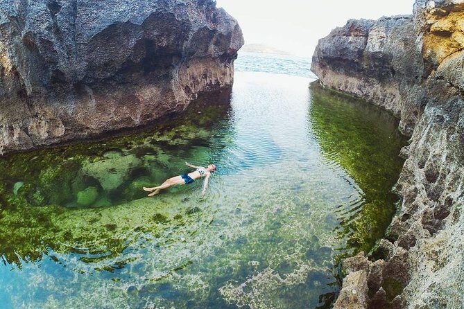 Nusa Penida Instagram Unforgettable Tour - Broken Beach Villa: the arch and the water view that people travel for