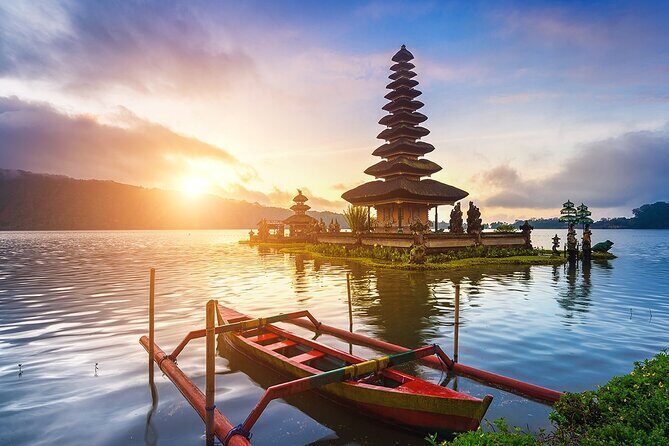 Private 3-day Tour Package: Bali's Top Sights - Day 2: Lempuyang Gates of Heaven and two jungle waterfalls