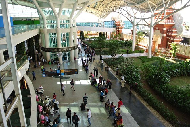 Private Arrival Transfer : Ngurah Rai Airport to Hotel in Bali - The ride details: AC comfort, luggage space, and realistic timing