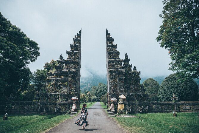 Private Bali Car Charter with Driver up to 6 People - East Bali option: Barong & Kris Dance as cultural energy
