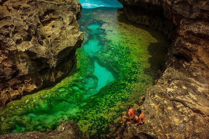 Private Full-Day West Tour Nusa Penida All Inclusive from Bali - Kelingking Beach: the ring-finger cliff stop (and the photo rules of the day)