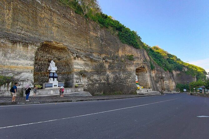 Private Half Day Nusa Dua Village All-Inclusive Tour - Garuda Wisnu Kencana (GWK): A Big Cultural Park in Just Two Hours