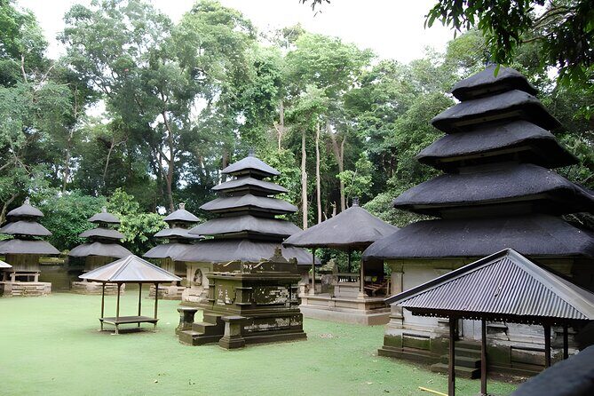Private Half-Day Tour: Tanah Lot Sunset Trip Packages - Stop 2: Alas Kedaton Monkey Forest at a Human Pace