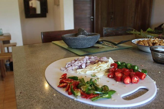 Private Javanese Cooking Class with Dotty in Tumbak Bayuh, Canggu - Entering Dotty’s home kitchen in leafy Tumbak Bayuh