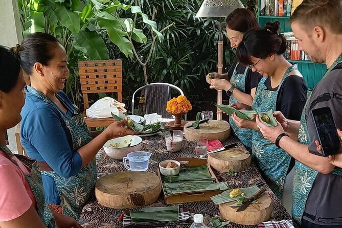 Private Javanese Cooking Class with Dotty in Tumbak Bayuh, Canggu - Getting there and fitting it into your Bali day (Tanah Lot included)